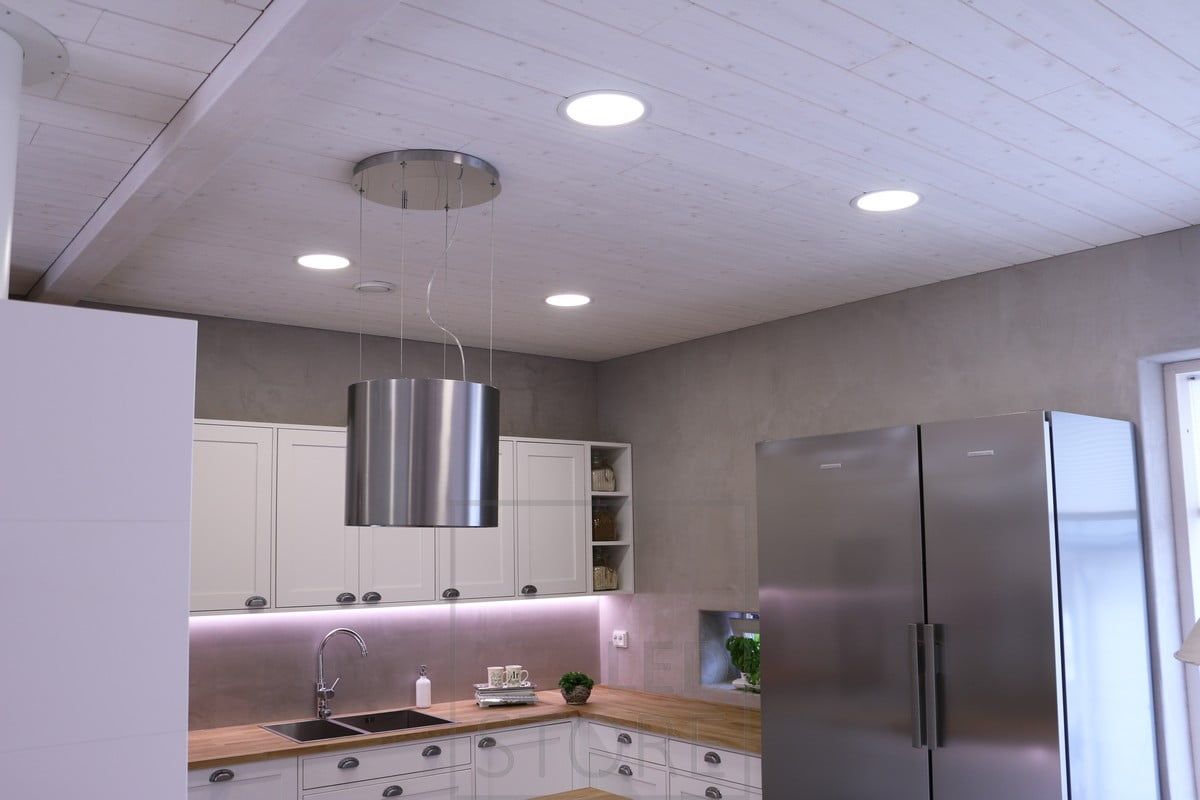 Led plafonds as general lighting in the kitchen, with a led strip lighting the worktop. Ledstore.fi